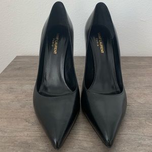 Saint Laurent Anja leather pump